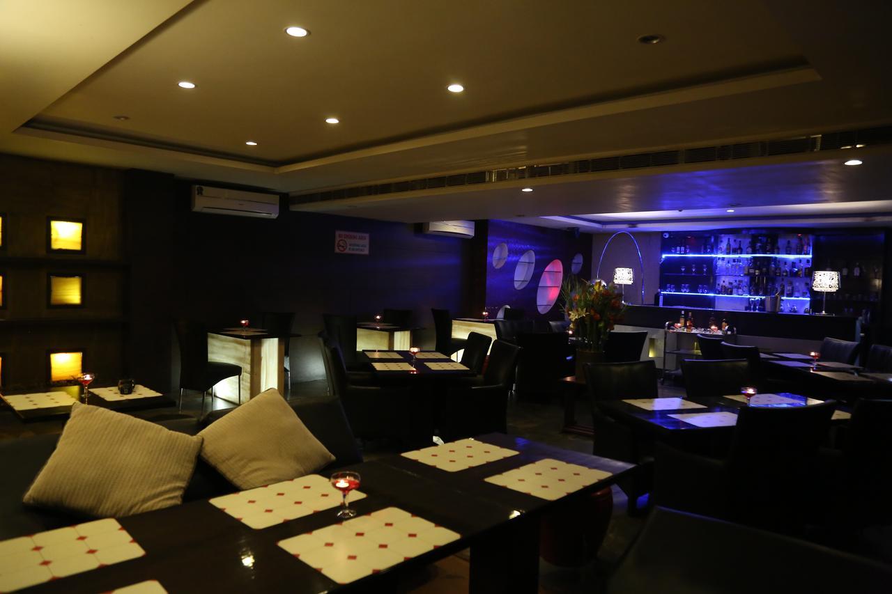 Hotel Md'S Continental Jorhāt Extérieur photo
